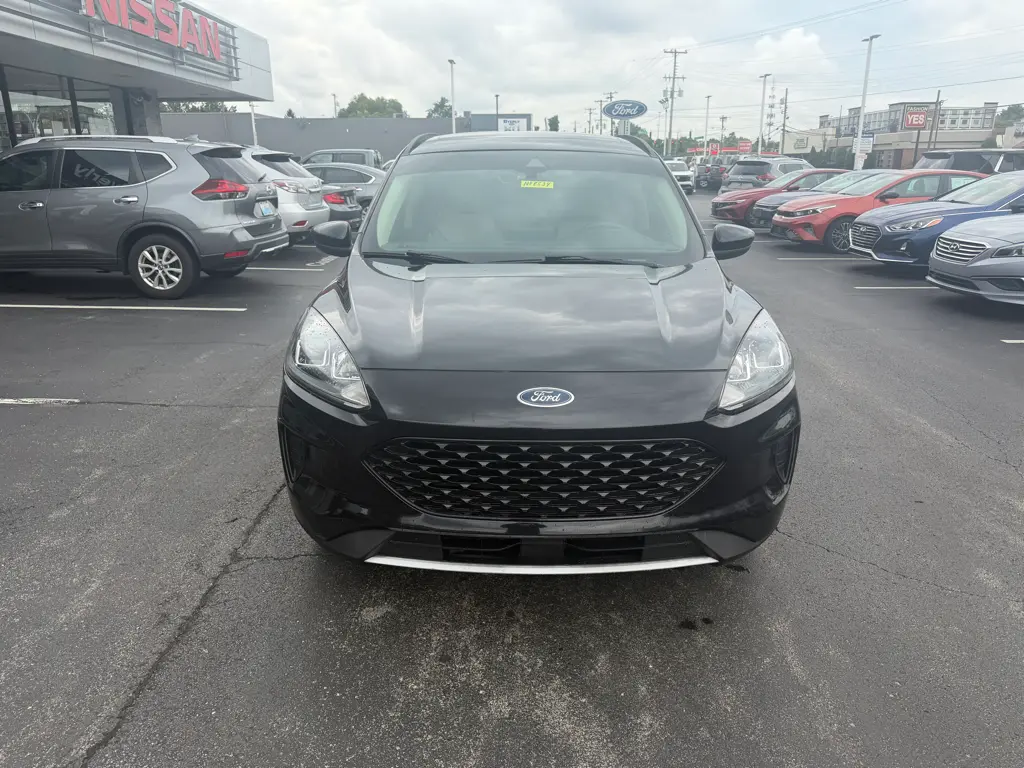 2020 Ford Escape - $17,995
