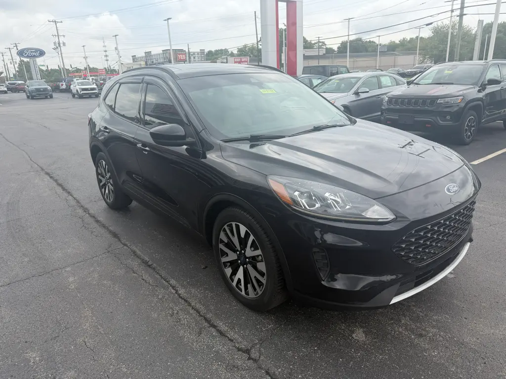 2020 Ford Escape - $17,995