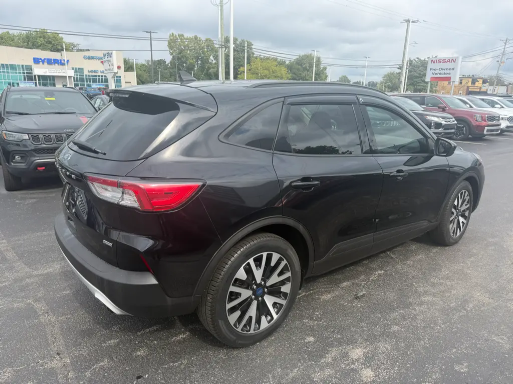 2020 Ford Escape - $17,995