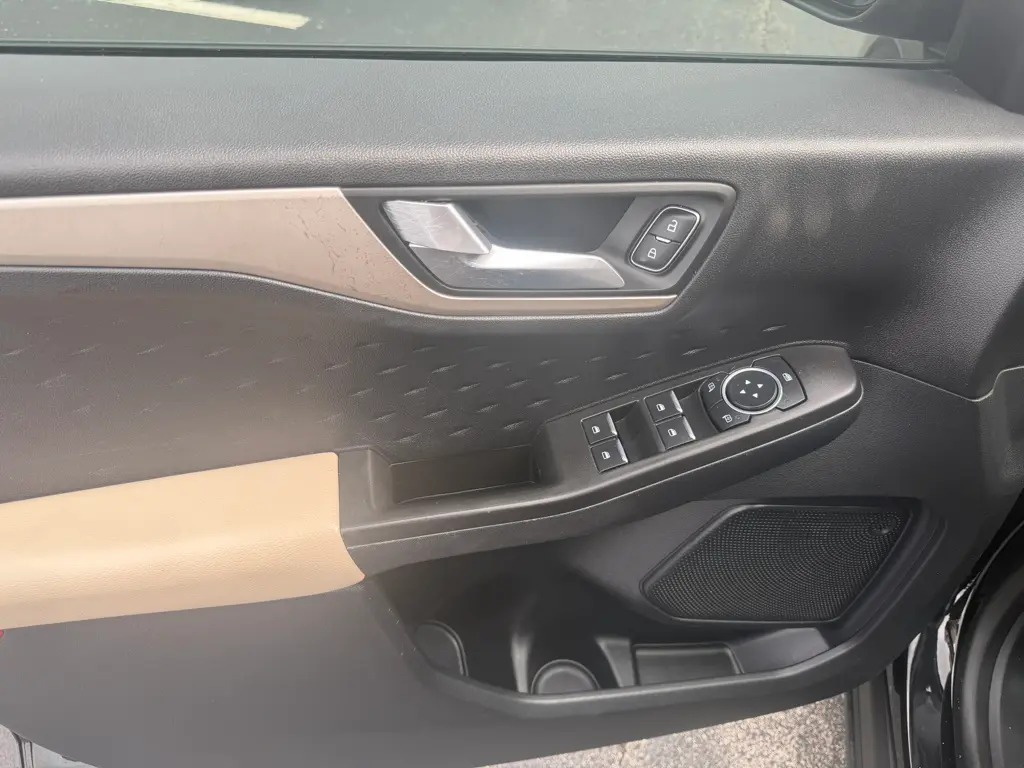 2020 Ford Escape - $17,995