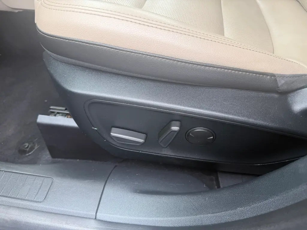 2020 Ford Escape - $17,995