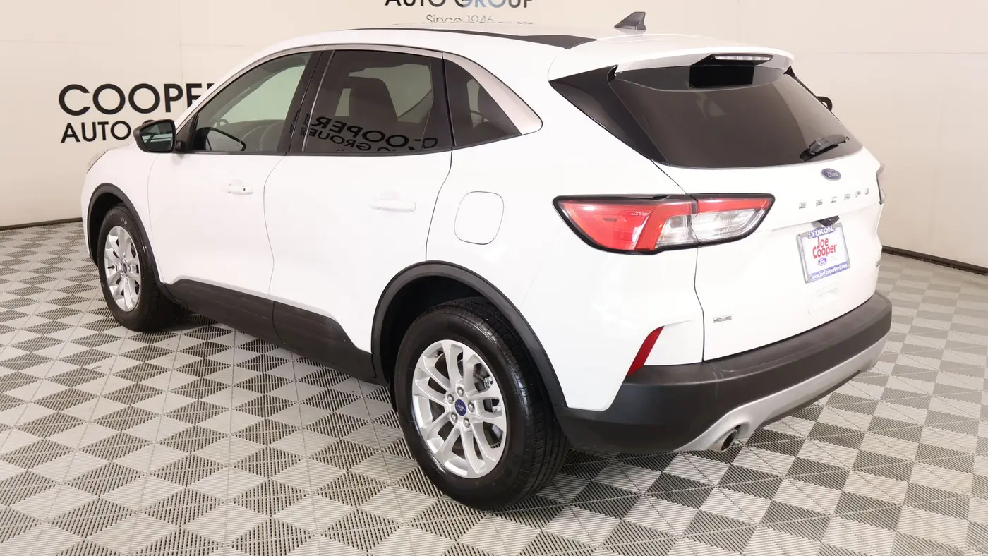 2022 Ford Escape Hybrid SE