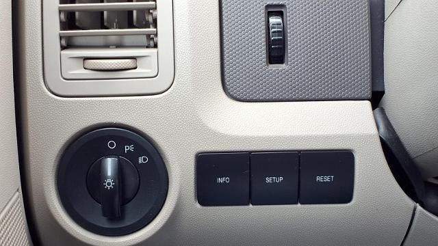 2011 Ford Escape XLS