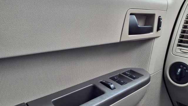 2011 Ford Escape XLS