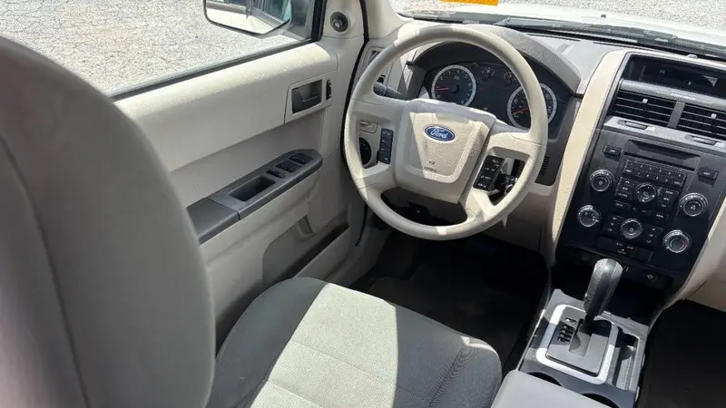 2011 Ford Escape XLS