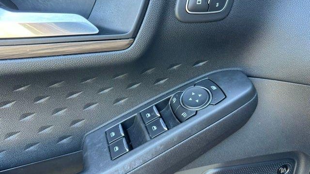 2020 Ford Escape Hybrid Titanium