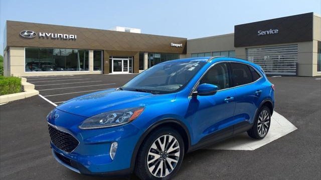 Preowned 2020 Ford Escape Hybrid Titanium for Sale
