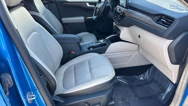 2020 Ford Escape Hybrid Titanium