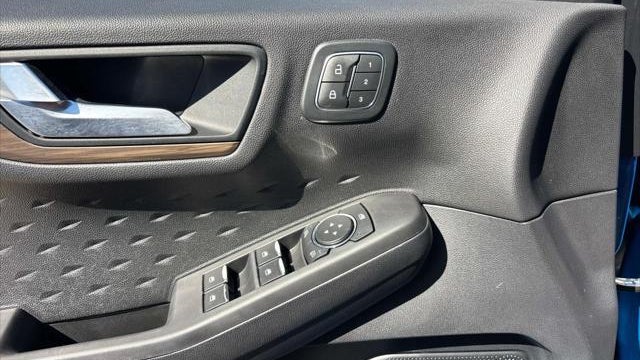 2020 Ford Escape Hybrid Titanium
