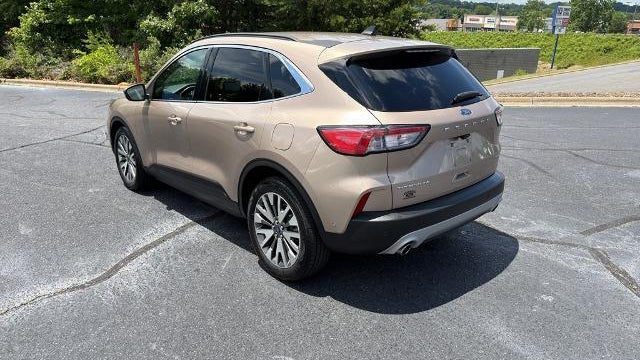 2021 Ford Escape Hybrid Titanium