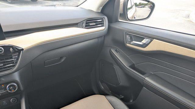 2021 Ford Escape Hybrid Titanium