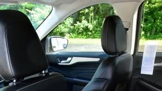 2022 Ford Escape Hybrid Titanium