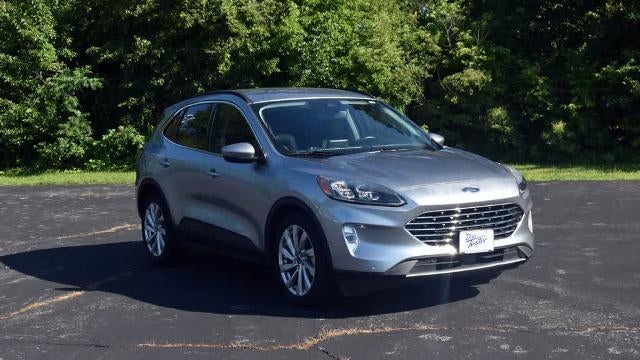 2022 Ford Escape Hybrid Titanium