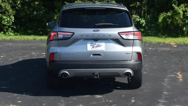 2022 Ford Escape Hybrid Titanium