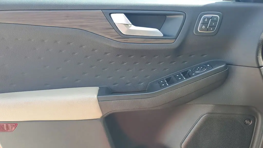 2020 Ford Escape Hybrid Titanium