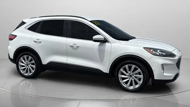 2022 Ford Escape Hybrid Titanium
