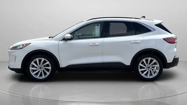 2022 Ford Escape Hybrid Titanium