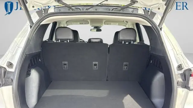 2022 Ford Escape Hybrid Titanium