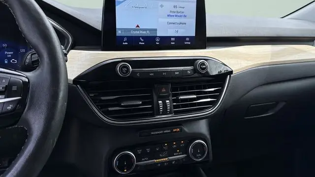 2022 Ford Escape Hybrid Titanium