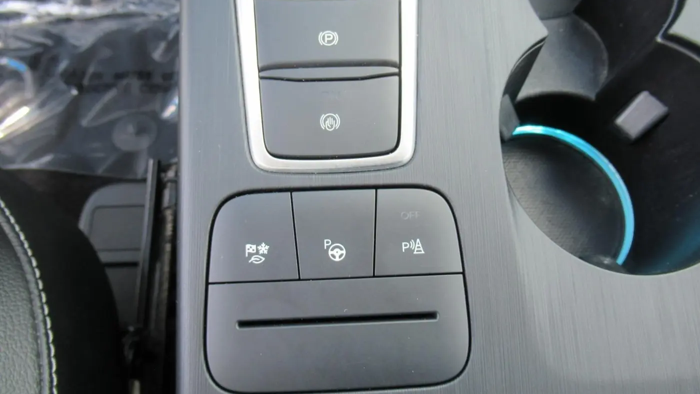 2020 Ford Escape Hybrid Titanium