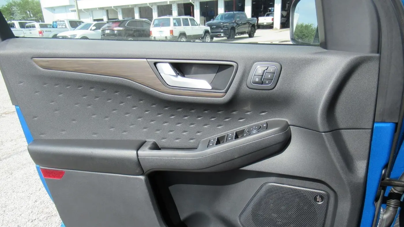 2020 Ford Escape Hybrid Titanium