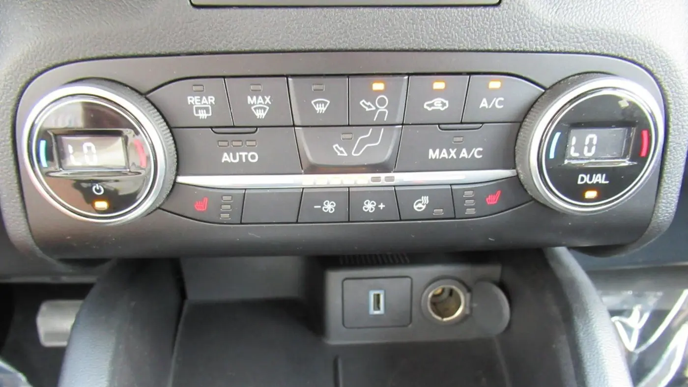 2020 Ford Escape Hybrid Titanium