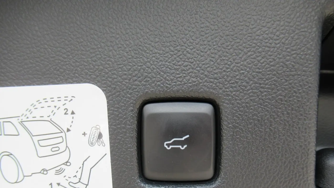 2020 Ford Escape Hybrid Titanium