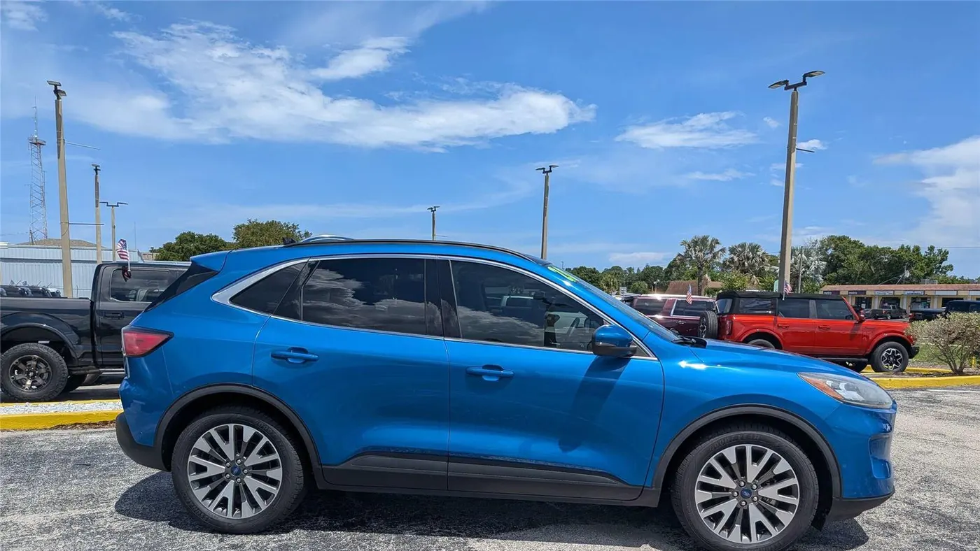 2020 Ford Escape Hybrid Titanium