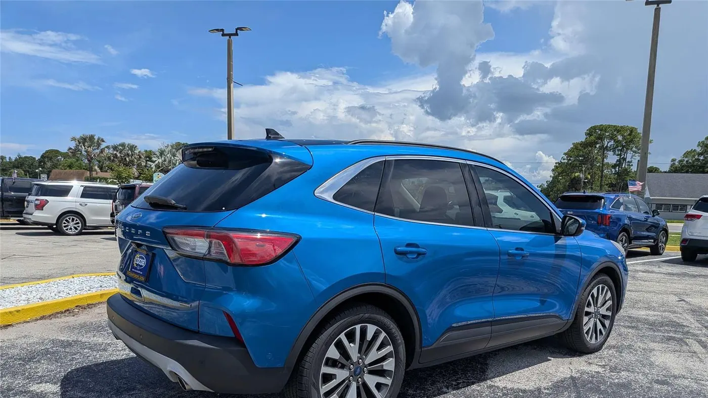 2020 Ford Escape Hybrid Titanium