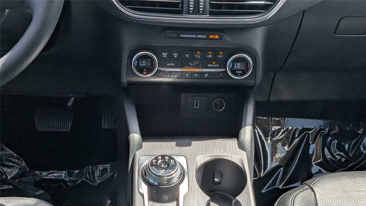 2020 Ford Escape Hybrid Titanium