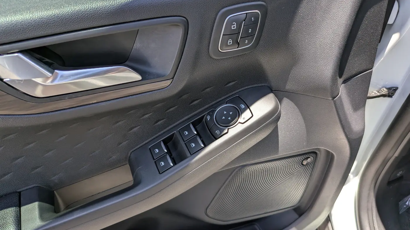2020 Ford Escape Hybrid Titanium