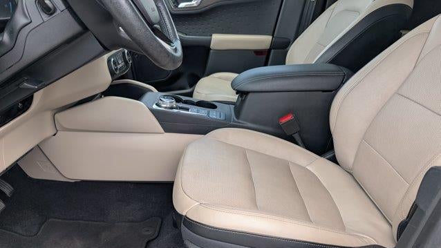 2020 Ford Escape Hybrid Titanium