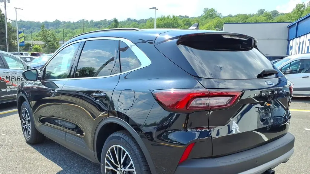 2023 Ford Escape Plug-In Hybrid Base