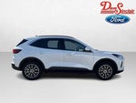 2024 Escape Plug-In Hybrid Thumbnail 5