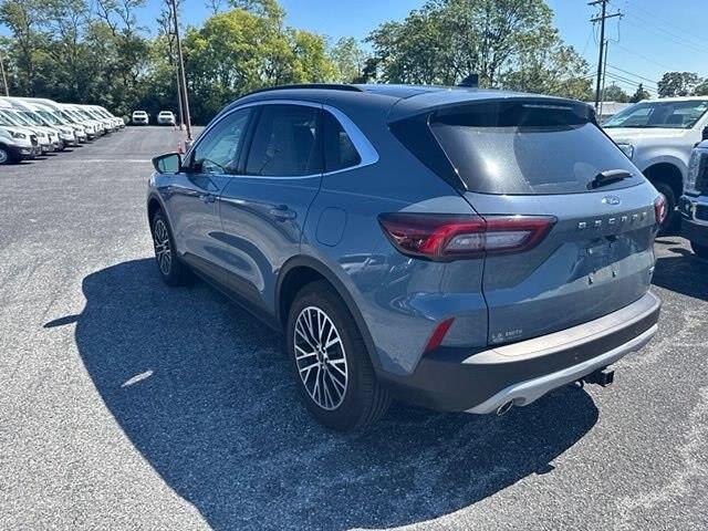 2024 Ford Escape - $27,990