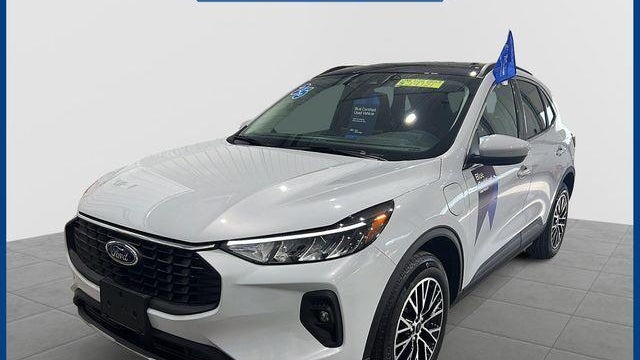 Preowned 2025 Ford Escape Plug-In Hybrid PHEV for Sale