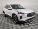 2025 Escape Plug-In Hybrid Thumbnail 2