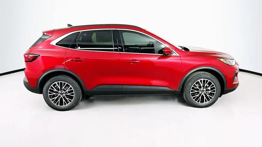 2025 Ford Escape Plug-In Hybrid PHEV