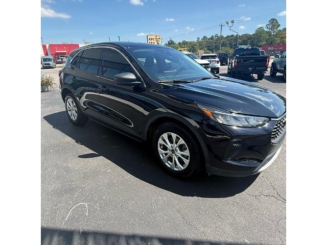 2023 Ford Escape - $27,800