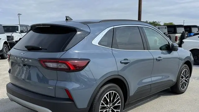2025 Ford Escape Plug-In Hybrid PHEV