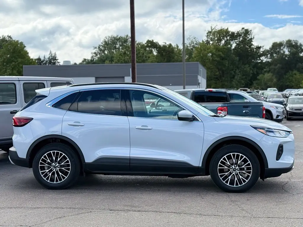2026 Ford Escape - $34,500