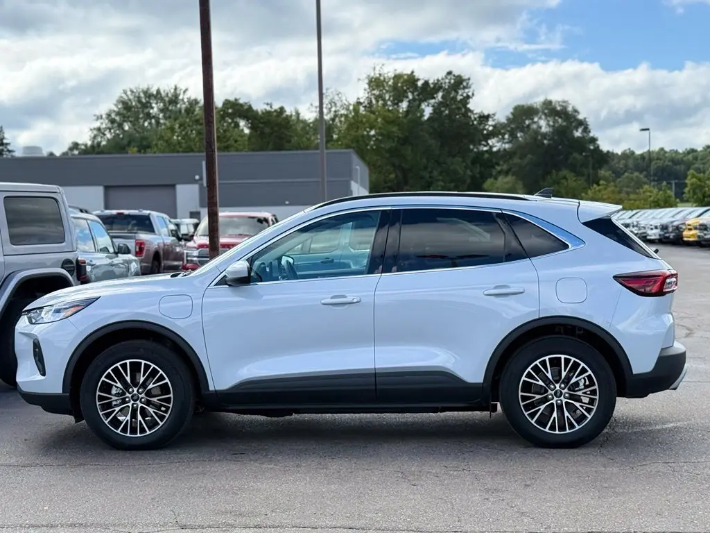 2026 Ford Escape - $34,500