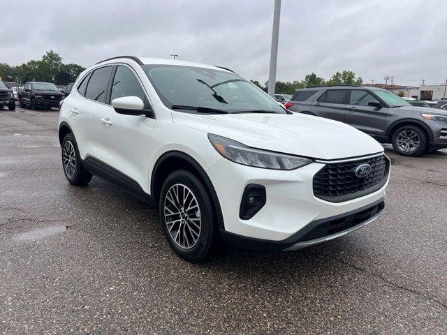 2026 Ford Escape - $33,722
