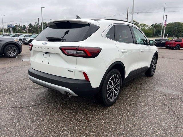 2026 Ford Escape - $33,722