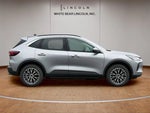 2024 Escape Plug-In Hybrid Thumbnail 4