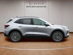 2024 Escape Plug-In Hybrid Thumbnail 4