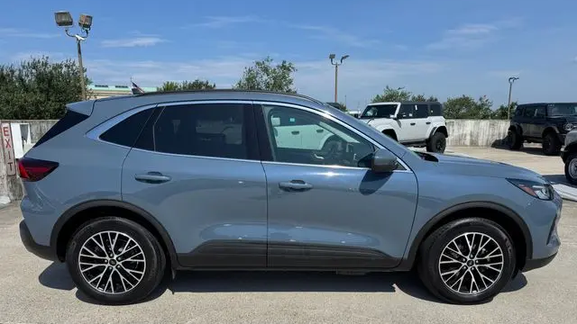 2025 Ford Escape Plug-In Hybrid PHEV