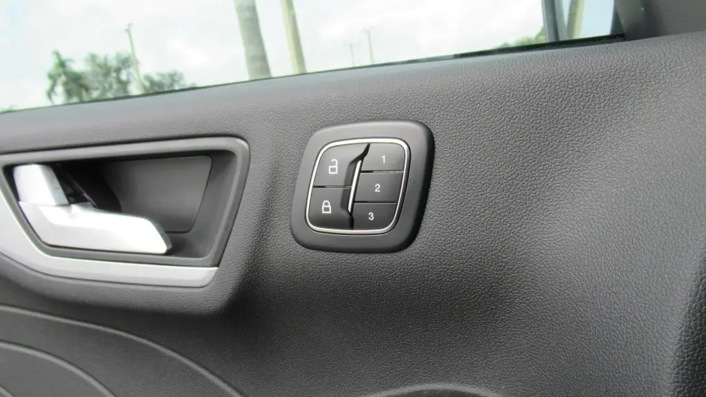 2025 Ford Escape Plug-In Hybrid PHEV