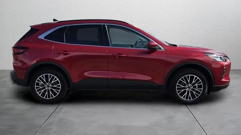 2025 Ford Escape Plug-In Hybrid PHEV