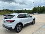 2025 Escape Plug-In Hybrid Thumbnail 4